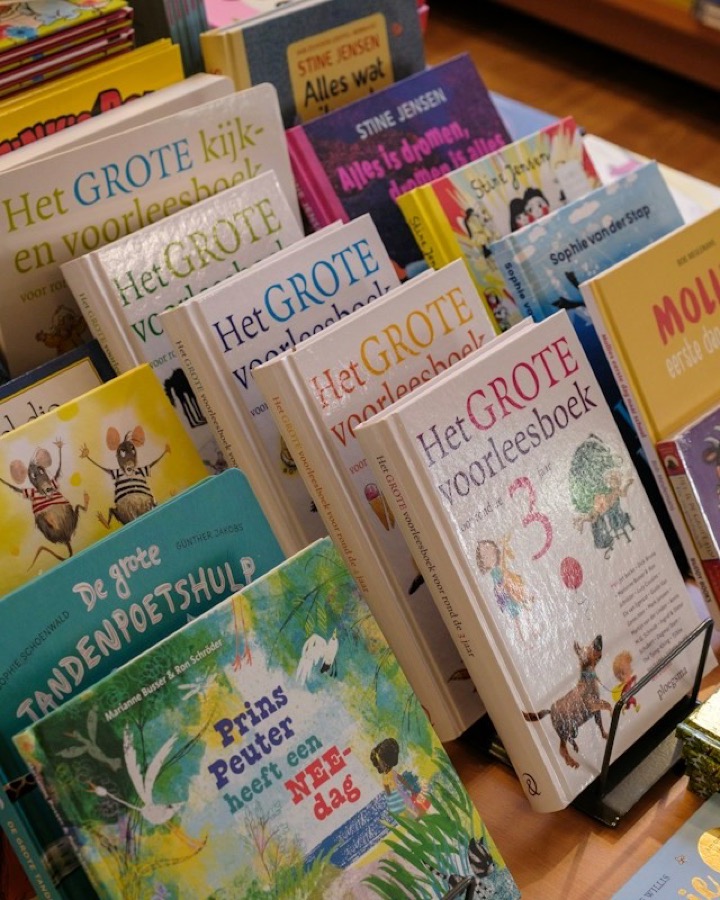 Children's books, decorative image
