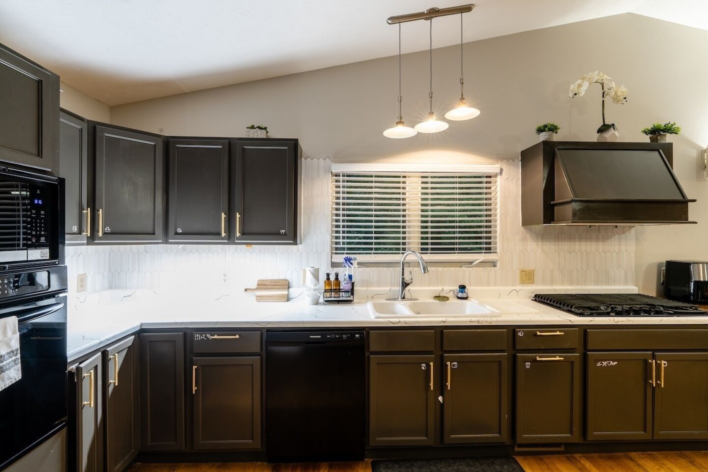Kitchen at Cedar Escape