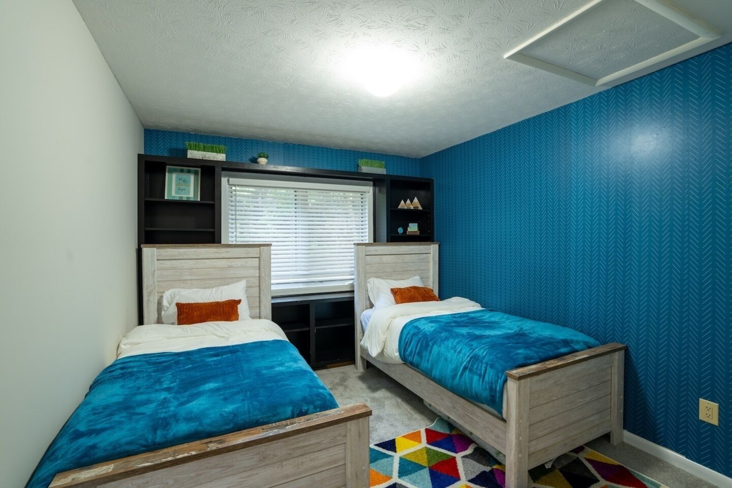 Adventure Room twin beds at Cedar Escape